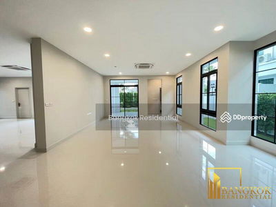 Nantawan Rama 9 New Krungthepkreetha, Bangkok, Thailand Nantawan Rama 9 New Krungthepkreetha, Bangkok, Thailand