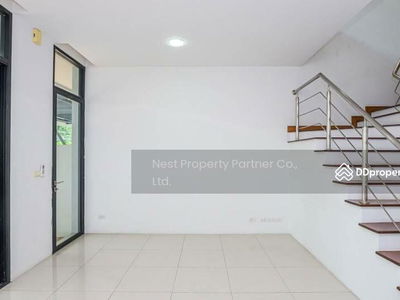 Office/Townhome, Bangkok, Thailand Office/Townhome, Bangkok, Thailand