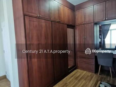 The boulevard Sriracha, Chon Buri, Thailand The boulevard Sriracha, Chon Buri, Thailand