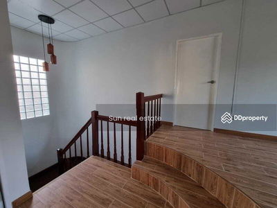 Maneerin Rattanathibet, Nonthaburi, Thailand Maneerin Rattanathibet, Nonthaburi, Thailand