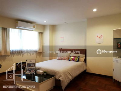 Charan Mansion, Bangkok, Thailand Charan Mansion, Bangkok, Thailand