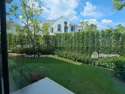 Nantawan Rama 9 New Krungthepkreetha, Bangkok, Thailand Nantawan Rama 9 New Krungthepkreetha, Bangkok, Thailand