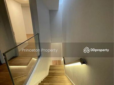 VIVE Rama 9, Bangkok, Thailand VIVE Rama 9, Bangkok, Thailand