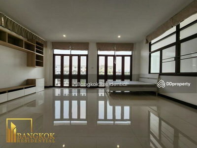 3 Bedroom Townhouse in Sukhumvit 71, Phra Khanong, Bangkok, Thailand 3 Bedroom Townhouse in Sukhumvit 71, Phra Khanong, Bangkok, Thailand