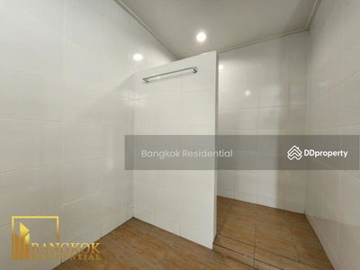 3 Bedroom Townhouse in Sukhumvit 71, Phra Khanong, Bangkok, Thailand 3 Bedroom Townhouse in Sukhumvit 71, Phra Khanong, Bangkok, Thailand