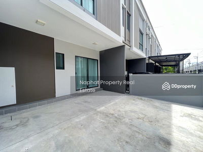 Pleno Phaholyothin-Rangsit, Pathum Thani, Thailand Pleno Phaholyothin-Rangsit, Pathum Thani, Thailand