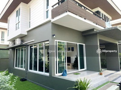 Nara Botanic Srinakarin, Samut Prakan, Thailand Nara Botanic Srinakarin, Samut Prakan, Thailand