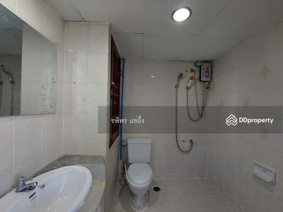 Merlin Tower Condominium, Bangkok, Thailand Merlin Tower Condominium, Bangkok, Thailand