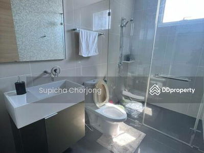 Reflection Jomtien Beach, Pattaya, Thailand Reflection Jomtien Beach, Pattaya, Thailand