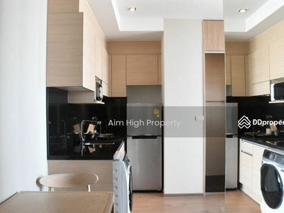 Park Origin Phrom Phong, Bangkok, Thailand Park Origin Phrom Phong, Bangkok, Thailand