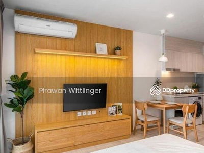 Life One Wireless, Bangkok, Thailand Life One Wireless, Bangkok, Thailand