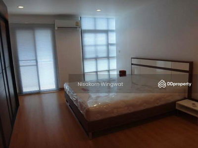 Silom Grand Terrace, Bangkok, Thailand Silom Grand Terrace, Bangkok, Thailand