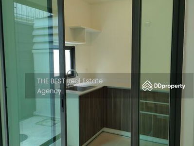 Town Avenue Merge Rattanatibet, Nonthaburi, Thailand Town Avenue Merge Rattanatibet, Nonthaburi, Thailand