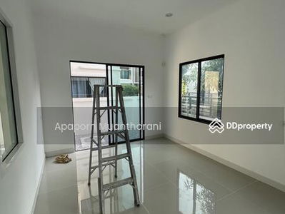 Baanfah Townee Pinklao-Sai 5, Nakhon Pathom, Thailand Baanfah Townee Pinklao-Sai 5, Nakhon Pathom, Thailand