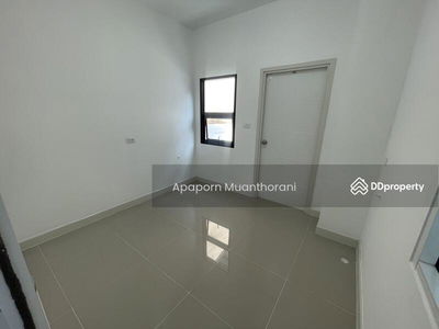 Baanfah Townee Pinklao-Sai 5, Nakhon Pathom, Thailand Baanfah Townee Pinklao-Sai 5, Nakhon Pathom, Thailand