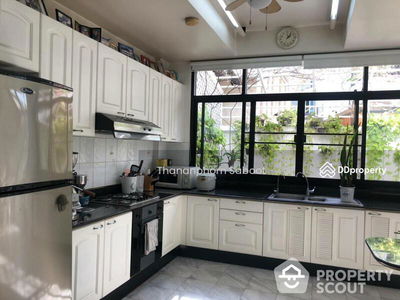 Home Place Sukhumvit 71, Bangkok, Thailand Home Place Sukhumvit 71, Bangkok, Thailand