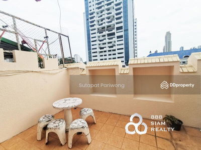 Moo Baan Chicha Castle, Bangkok, Thailand Moo Baan Chicha Castle, Bangkok, Thailand