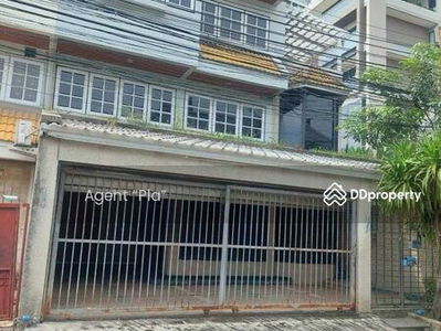 Single house for rent in Soi Ekkamai. (SPSAM871), Bangkok, Thailand Single house for rent in Soi Ekkamai. (SPSAM871), Bangkok, Thailand