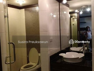 State Tower, Bangkok, Thailand State Tower, Bangkok, Thailand