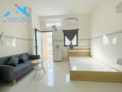 Hoang Hoa Tham Street, Vietnam Hoang Hoa Tham Street, Vietnam