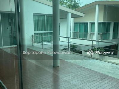 10110, Bangkok, Thailand 10110, Bangkok, Thailand