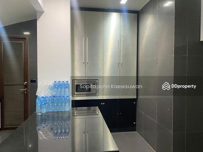 10110, Bangkok, Thailand 10110, Bangkok, Thailand