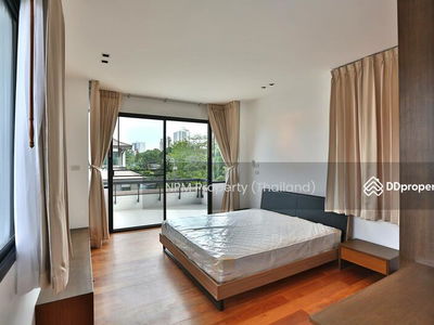 Willow 49, Bangkok, Thailand Willow 49, Bangkok, Thailand