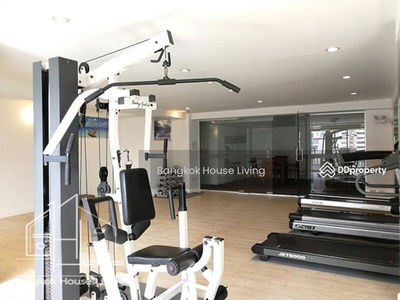 Royal Castle Sukhumvit, Bangkok, Thailand Royal Castle Sukhumvit, Bangkok, Thailand