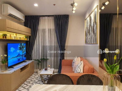 Life Sukhumvit 62, Bangkok, Thailand Life Sukhumvit 62, Bangkok, Thailand