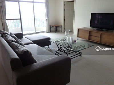 Royal Castle Sukhumvit, Bangkok, Thailand Royal Castle Sukhumvit, Bangkok, Thailand