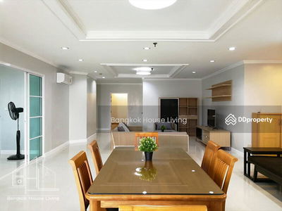 Fifty Fifth Tower, Bangkok, Thailand Fifty Fifth Tower, Bangkok, Thailand