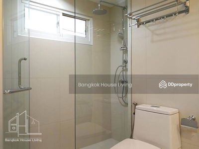 Fifty Fifth Tower, Bangkok, Thailand Fifty Fifth Tower, Bangkok, Thailand