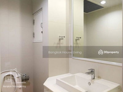 Fifty Fifth Tower, Bangkok, Thailand Fifty Fifth Tower, Bangkok, Thailand