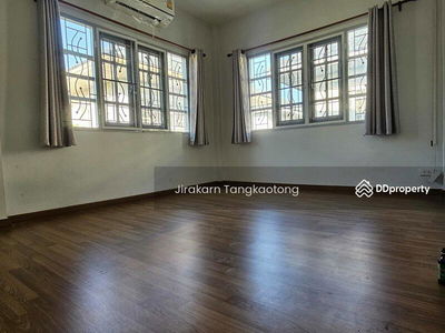 Maneerin Village, 4 bedrooms, 4 bathrooms, 61 sq m., Nonthaburi, Thailand Maneerin Village, 4 bedrooms, 4 bathrooms, 61 sq m., Nonthaburi, Thailand