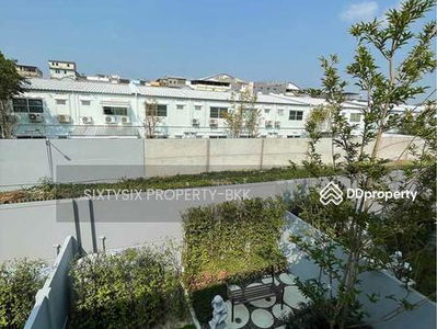 Indy Bangna-Ramkhamhaeng 2, Bangkok, Thailand Indy Bangna-Ramkhamhaeng 2, Bangkok, Thailand