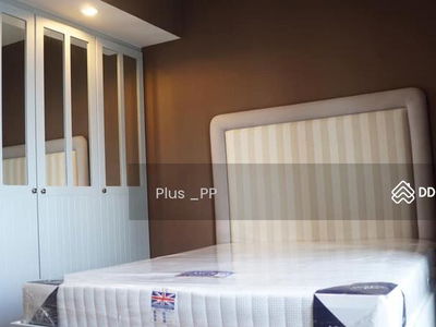 The Editor Vertical Village Sapankwai, Bangkok, Thailand The Editor Vertical Village Sapankwai, Bangkok, Thailand