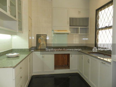 10110, Bangkok, Thailand 10110, Bangkok, Thailand