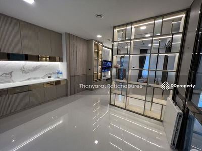 GRAND BRITANIA BANGNA KM.12, Samut Prakan, Thailand GRAND BRITANIA BANGNA KM.12, Samut Prakan, Thailand