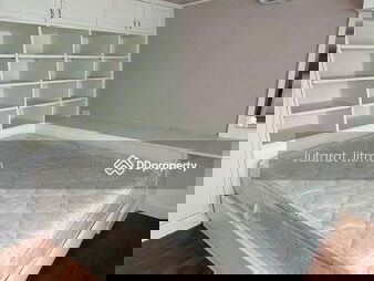 Ladawan Srinakarin, Samut Prakan, Thailand Ladawan Srinakarin, Samut Prakan, Thailand