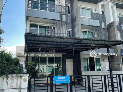 Town Avenue Rama 9, Bangkok, Thailand Town Avenue Rama 9, Bangkok, Thailand