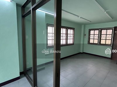 Maneeya Ville, Bangkok, Thailand Maneeya Ville, Bangkok, Thailand