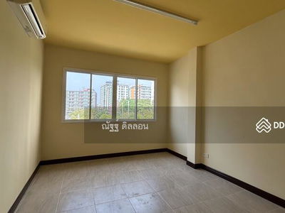 Maneeya Ville, Bangkok, Thailand Maneeya Ville, Bangkok, Thailand