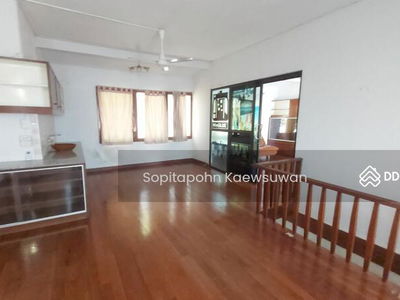 10110, Bangkok, Thailand 10110, Bangkok, Thailand