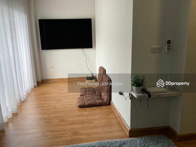 House 4-bed for rent at Sukhumvit, Bangkok, Thailand House 4-bed for rent at Sukhumvit, Bangkok, Thailand