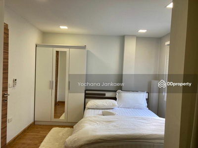 House 4-bed for rent at Sukhumvit, Bangkok, Thailand House 4-bed for rent at Sukhumvit, Bangkok, Thailand