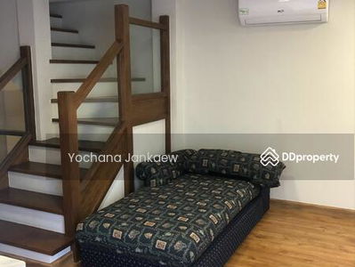 House 4-bed for rent at Sukhumvit, Bangkok, Thailand House 4-bed for rent at Sukhumvit, Bangkok, Thailand