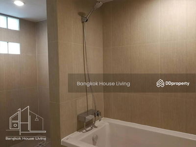 Insaf Tower, Bangkok, Thailand Insaf Tower, Bangkok, Thailand