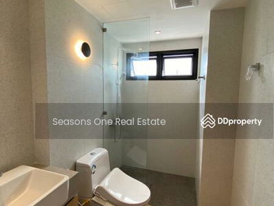 For rent, newly renovated apartment, 3 bedrooms, 260 sq m. @Ekamai., Bangkok, Thailand For rent, newly renovated apartment, 3 bedrooms, 260 sq m. @Ekamai., Bangkok, Thailand