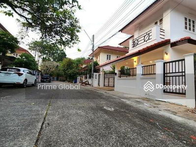 Phuket City home, Phuket, Thailand Phuket City home, Phuket, Thailand