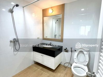 Acadamia Grand Tower, Bangkok, Thailand Acadamia Grand Tower, Bangkok, Thailand